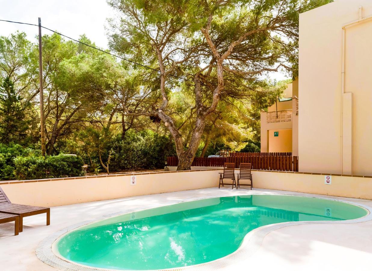 Apartamentos El Pino - Formentera Break Ес Кало Екстериор снимка