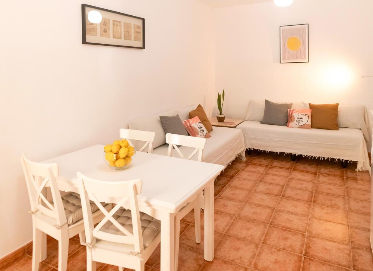 Apartamentos El Pino - Formentera Break Ес Кало Екстериор снимка