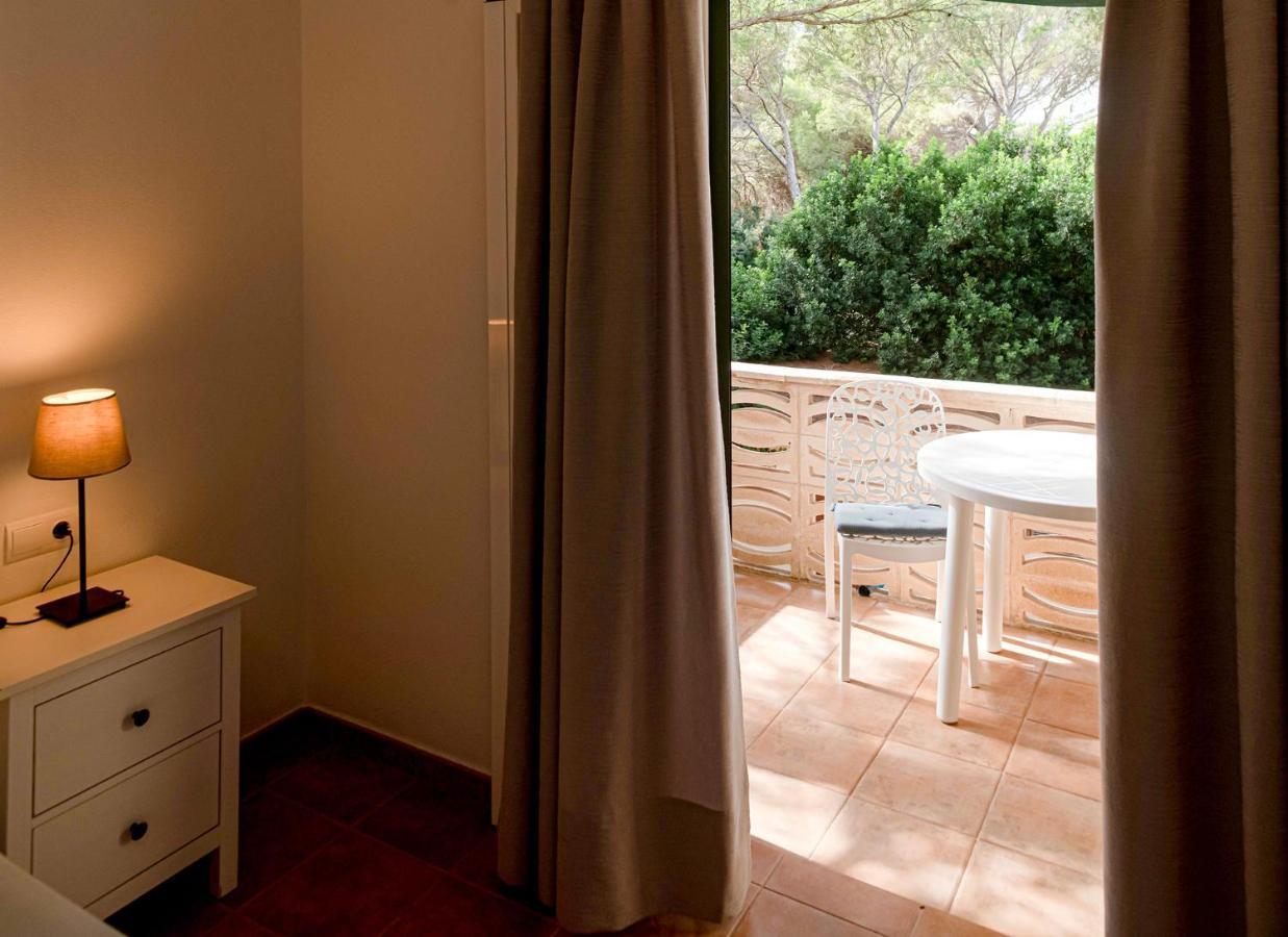 Apartamentos El Pino - Formentera Break Ес Кало Екстериор снимка