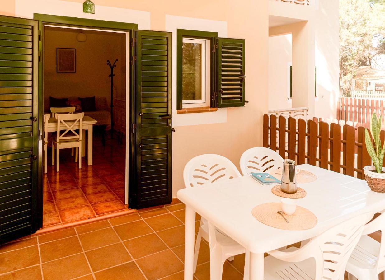 Apartamentos El Pino - Formentera Break Ес Кало Екстериор снимка