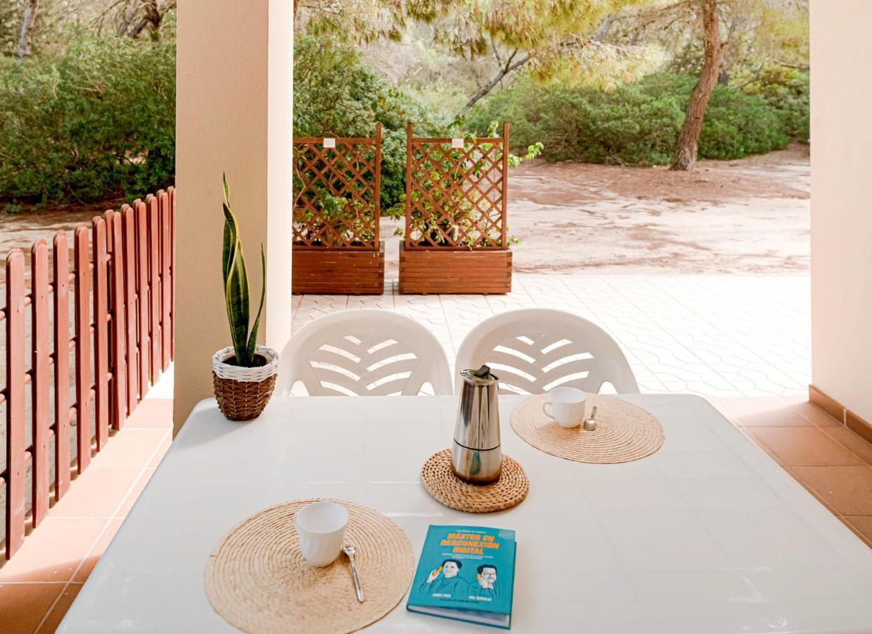 Apartamentos El Pino - Formentera Break Ес Кало Екстериор снимка