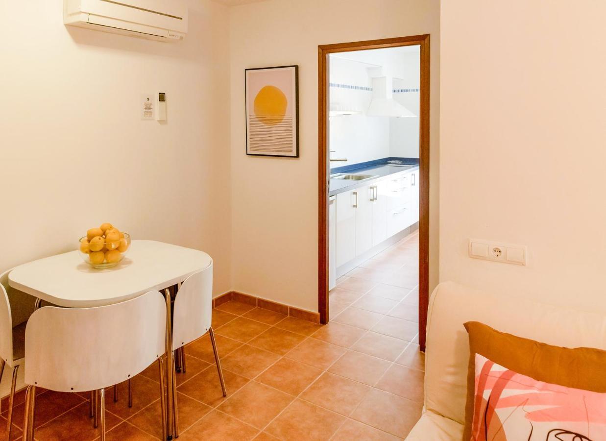 Apartamentos El Pino - Formentera Break Ес Кало Екстериор снимка