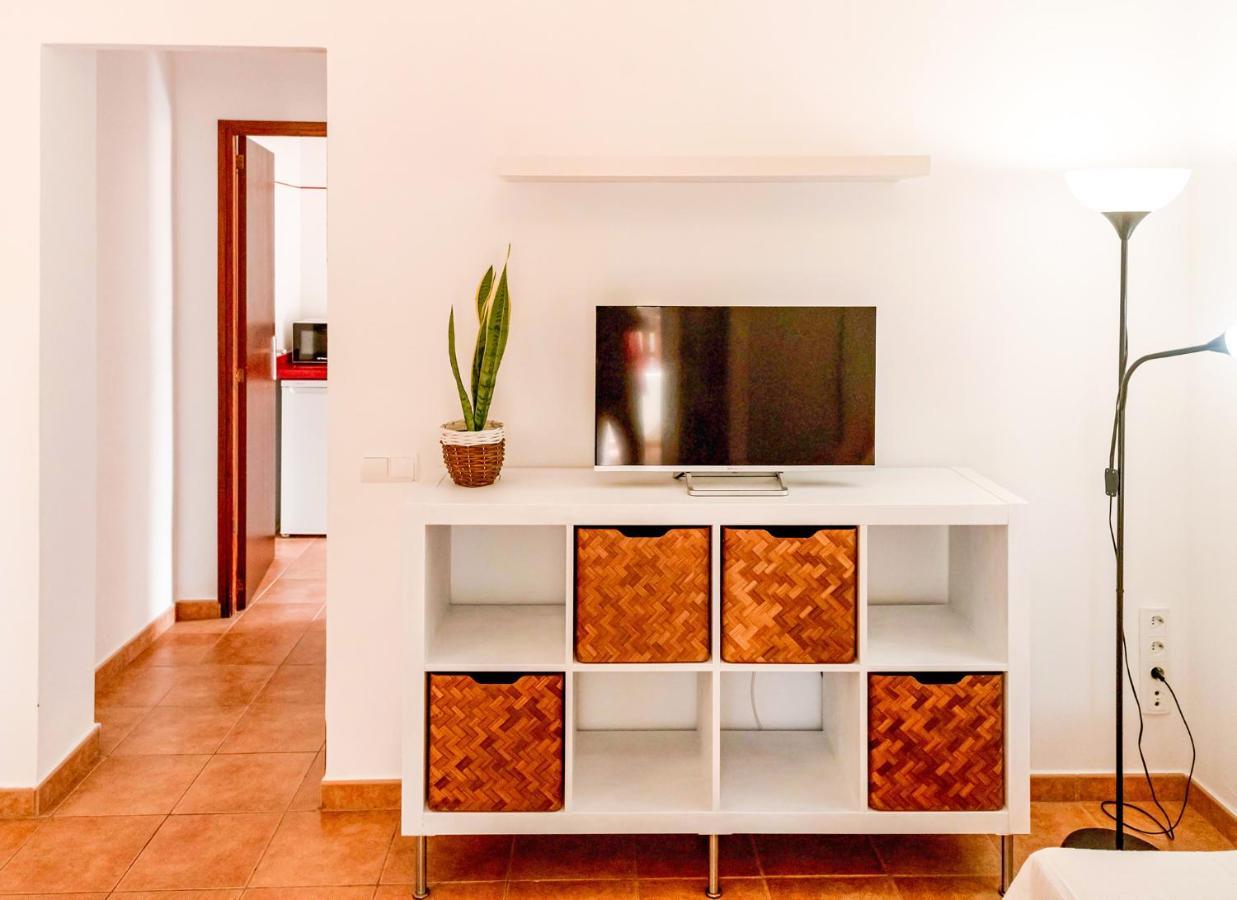 Apartamentos El Pino - Formentera Break Ес Кало Екстериор снимка