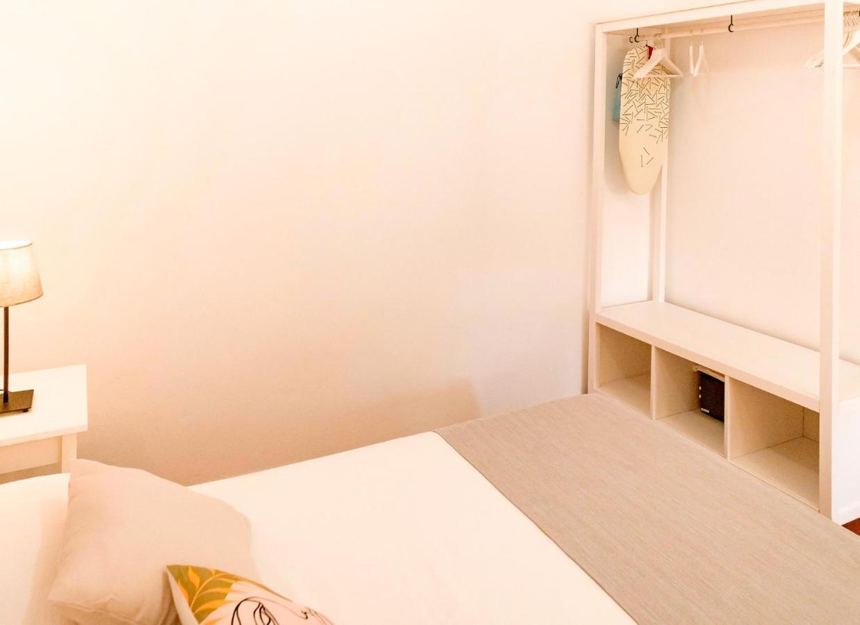 Apartamentos El Pino - Formentera Break Ес Кало Екстериор снимка